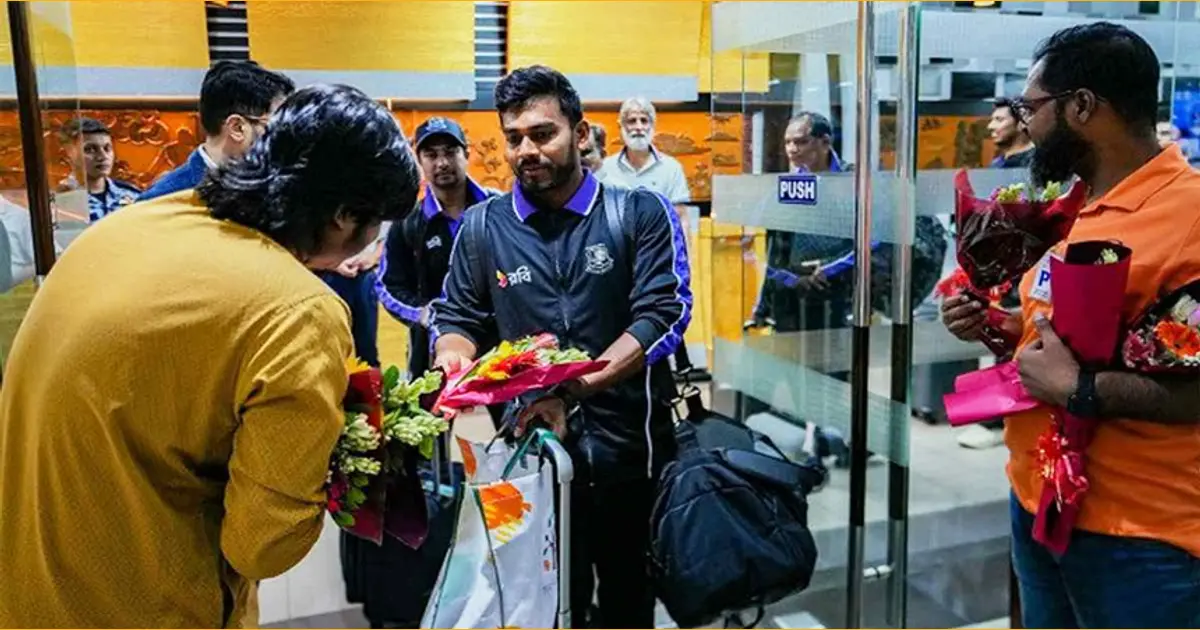 অস্ট্রেলিয়া সফর শেষে দেশে ফিরলো ক্রিকেট দলের একাংশ